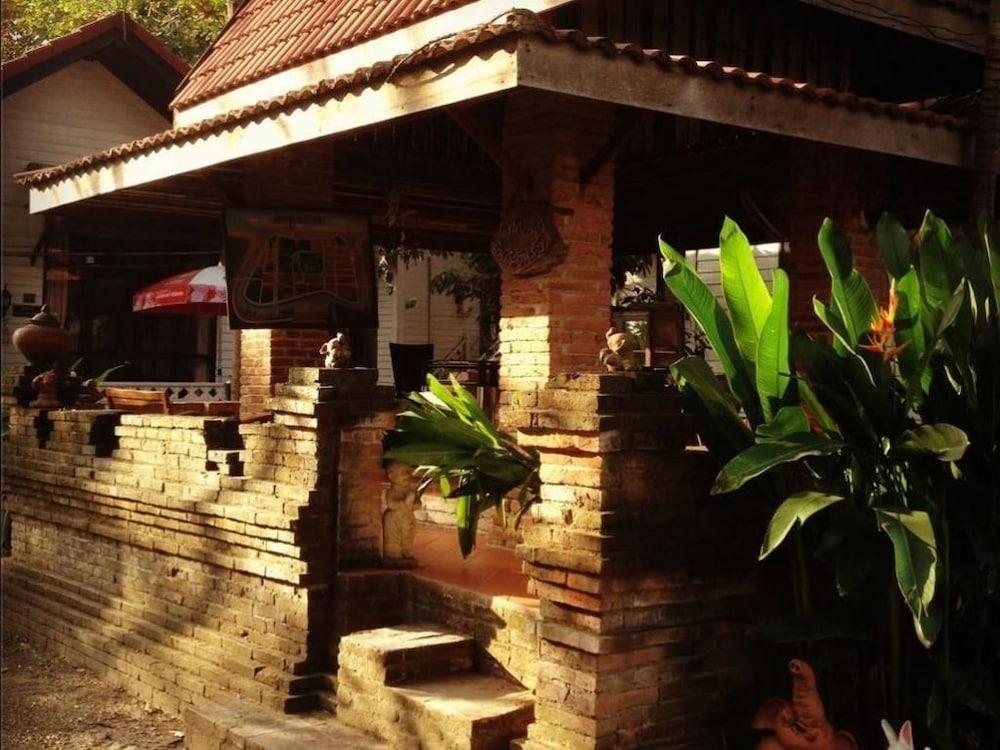 The Old Palace Resort Klong Sa Bua Phra Nakhon Si Ayutthaya Exterior foto