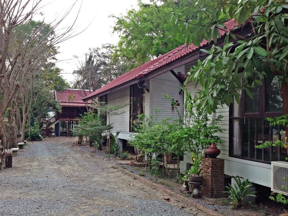 The Old Palace Resort Klong Sa Bua Phra Nakhon Si Ayutthaya Exterior foto