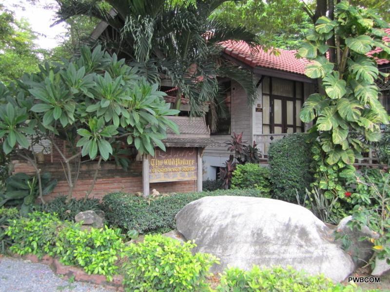The Old Palace Resort Klong Sa Bua Phra Nakhon Si Ayutthaya Exterior foto